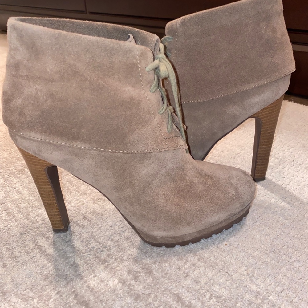 Rosegold Genie Taupe Suede Platform Boot
